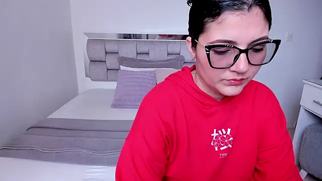 Camilaa bueno online show from June 2026 07:27:02 PM