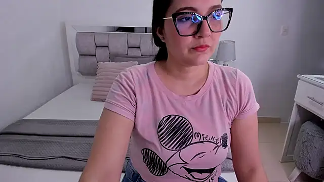 Camilaa bueno online show from June 2026 01:32:01 AM
