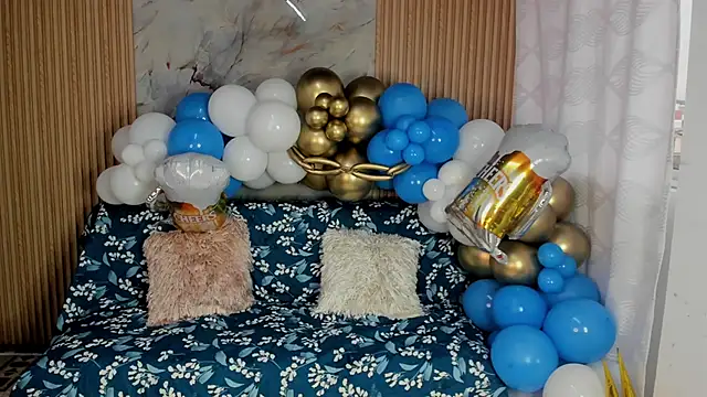 Any topless online show from October 2025 10:58:02 AM