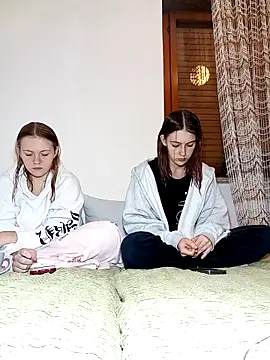 ella grays online show from November 2025 07:26:01 PM