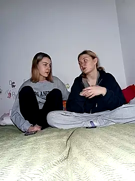 Snapshot of ella_grays chatting on February 2026 05:34:01 PM ella grays online show from February 2026 05:34:01 PM