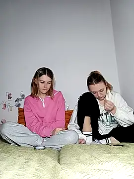 Snapshot of ella_grays chatting on March 2026 06:47:01 PM ella grays online show from March 2026 06:47:01 PM