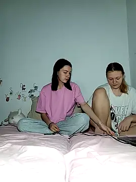 ella grays online show from April 2026 05:30:01 PM