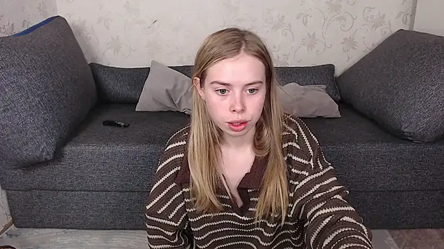 Snapshot of sofiaa_here chatting on May 2026 12:05:01 AM sofiaa here online show from May 2026 12:05:01 AM