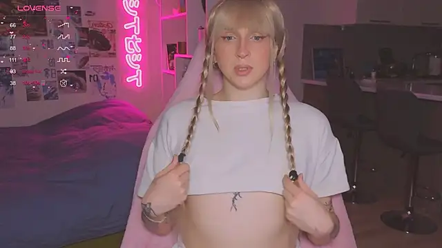 p1nkvenom online show from November 2025 12:09:02 PM