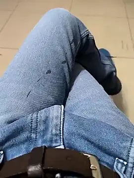 Snapshot of faaseel chatting on March 2025 05:22:02 AM faaseel online show from March 2025 05:22:02 AM