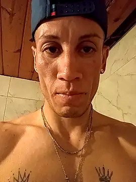 Snapshot of FlacoDani chatting on October 2025 05:47:03 PM FlacoDani online show from October 2025 05:47:03 PM