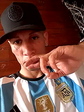 Snapshot of FlacoDani chatting on November 2025 02:08:01 PM FlacoDani online show from November 2025 02:08:01 PM