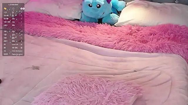 Snapshot of Miah_hilton2 chatting on January 2026 03:42:02 AM Miah hilton2 online show from January 2026 03:42:02 AM