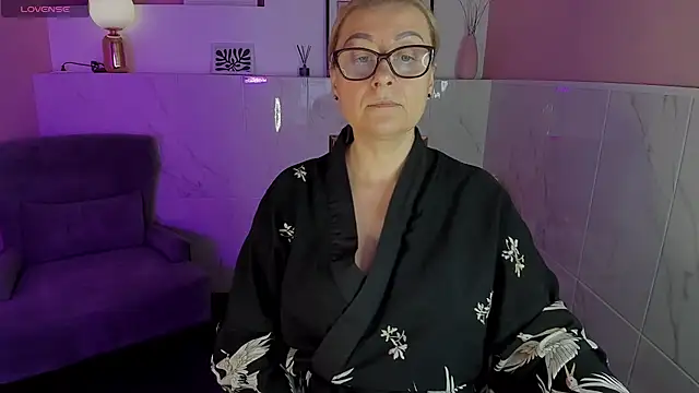 AlexandraKind online show from January 2025 04:57:02 PM