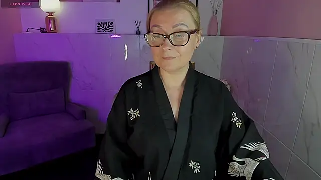 AlexandraKind online show from January 2025 11:18:01 PM