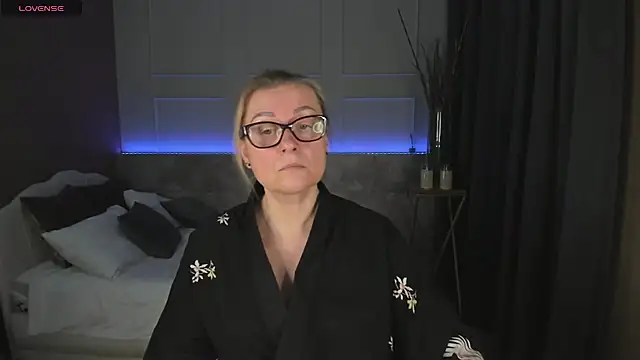 AlexandraKind online show from January 2025 08:56:01 PM