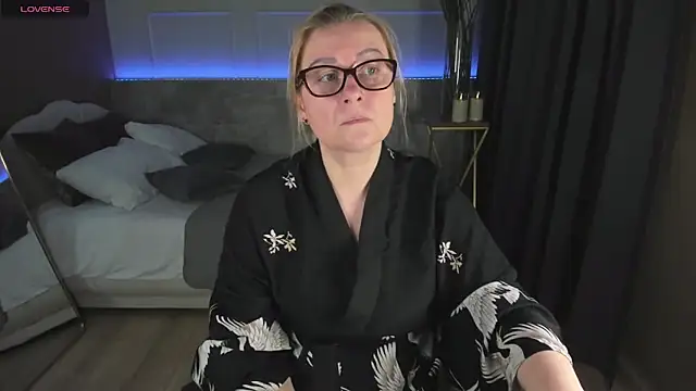 AlexandraKind online show from January 2025 08:47:01 PM