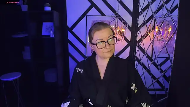 AlexandraKind online show from February 2025 02:47:02 AM