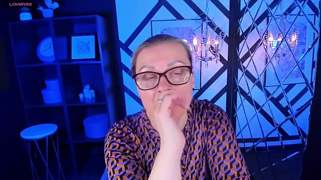 AlexandraKind online show from March 2025 07:39:01 PM