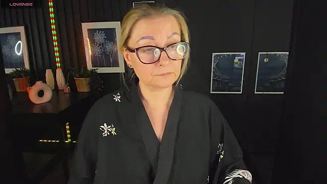 AlexandraKind online show from March 2025 11:43:02 PM