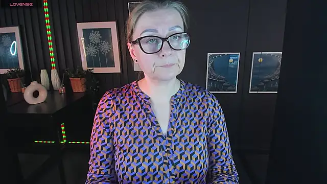 AlexandraKind online show from March 2025 09:05:02 AM