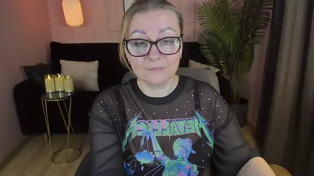 AlexandraKind online show from March 2025 09:34:02 AM