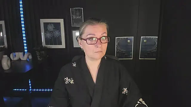 AlexandraKind online show from September 2025 01:25:02 PM