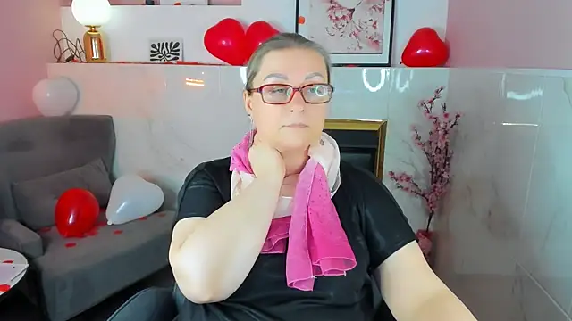 AlexandraKind online show from February 2026 01:45:01 AM