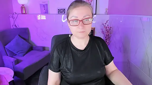 AlexandraKind online show from March 2026 08:37:02 PM