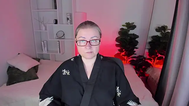 AlexandraKind online show from March 2026 08:34:01 PM