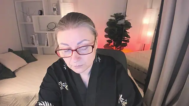 AlexandraKind online show from March 2026 08:37:01 PM