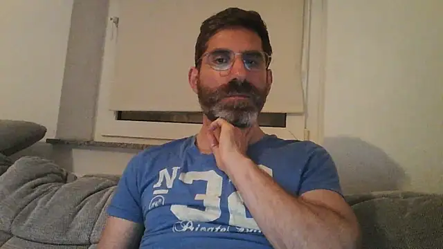 alcatraz009 online show from October 2025 06:47:02 PM