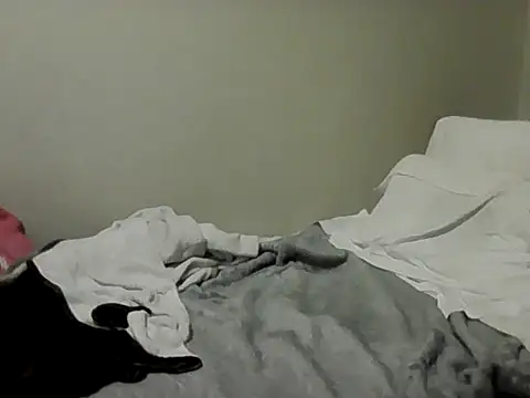 Snapshot of housewife_shantie chatting on November 2025 01:49:02 AM housewife shantie online show from November 2025 01:49:02 AM