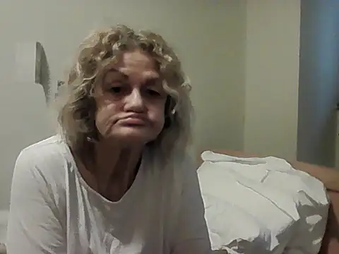 housewife shantie online show from March 2026 06:42:01 AM