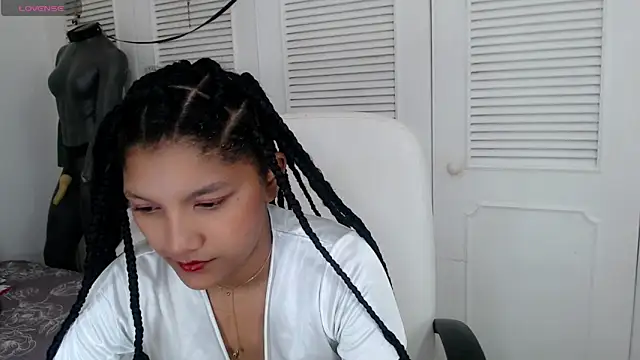 Snapshot of elly_willis chatting on December 2024 04:16:02 AM elly willis online show from December 2024 04:16:02 AM