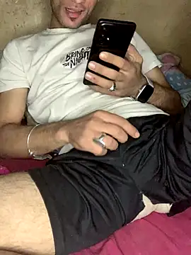 Snapshot of LOOLOOO123123 chatting on November 2025 03:43:02 AM LOOLOOO123123 online show from November 2025 03:43:02 AM