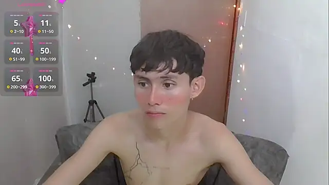 Snapshot of tanjiro_cute chatting on December 2024 03:44:02 AM tanjiro cute online show from December 2024 03:44:02 AM