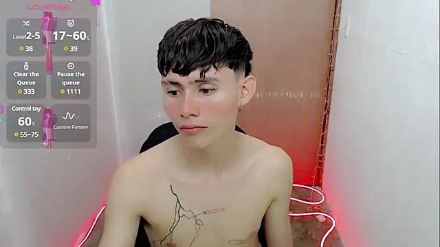 Snapshot of tanjiro_cute chatting on January 2025 04:26:01 AM tanjiro cute online show from January 2025 04:26:01 AM