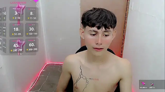 Snapshot of tanjiro_cute chatting on January 2025 03:35:01 AM tanjiro cute online show from January 2025 03:35:01 AM