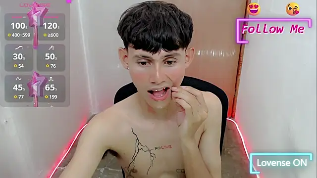 Snapshot of tanjiro_cute chatting on January 2025 06:31:02 AM tanjiro cute online show from January 2025 06:31:02 AM