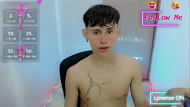 Snapshot of tanjiro_cute chatting on January 2025 11:50:02 PM tanjiro cute online show from January 2025 11:50:02 PM