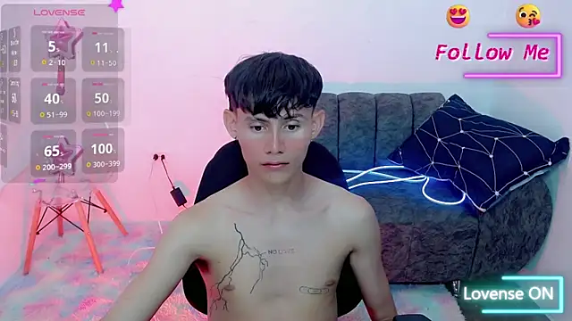 Snapshot of tanjiro_cute chatting on January 2025 09:36:02 AM tanjiro cute online show from January 2025 09:36:02 AM