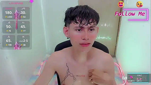 Snapshot of tanjiro_cute chatting on January 2025 04:03:01 AM tanjiro cute online show from January 2025 04:03:01 AM
