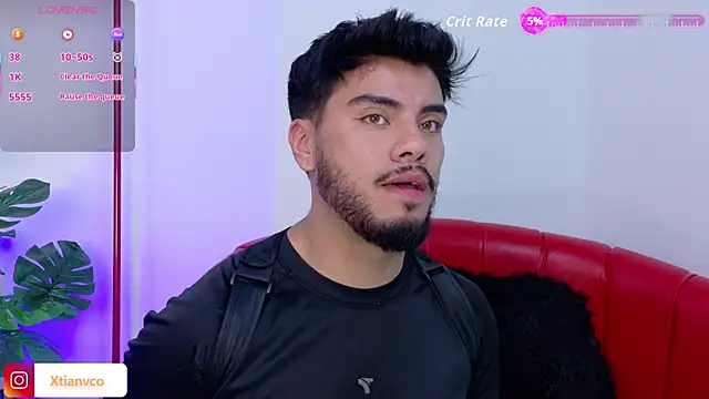 Snapshot of Tommidubois chatting on October 2025 03:47:02 AM Tommidubois online show from October 2025 03:47:02 AM