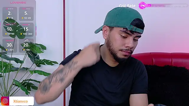 Snapshot of Tommidubois chatting on October 2025 03:31:01 AM Tommidubois online show from October 2025 03:31:01 AM