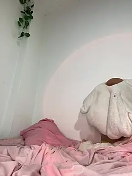 Snapshot of LibelulaTV chatting on December 2024 06:32:02 AM LibelulaTV online show from December 2024 06:32:02 AM