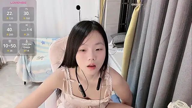 Lena-yyds online show from November 2025 05:24:02 PM