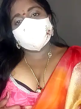 Snapshot of Sexy_Radhikaa chatting on February 2025 06:03:01 AM Sexy Radhikaa online show from February 2025 06:03:01 AM