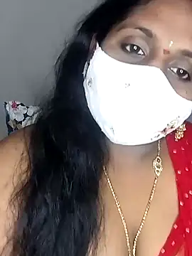 Snapshot of Sexy_Radhikaa chatting on February 2025 03:20:01 AM Sexy Radhikaa online show from February 2025 03:20:01 AM