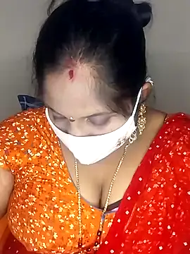 Snapshot of Sexy_Radhikaa chatting on February 2025 04:45:02 PM Sexy Radhikaa online show from February 2025 04:45:02 PM