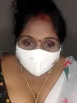 Snapshot of Sexy_Radhikaa chatting on February 2025 12:42:01 PM Sexy Radhikaa online show from February 2025 12:42:01 PM