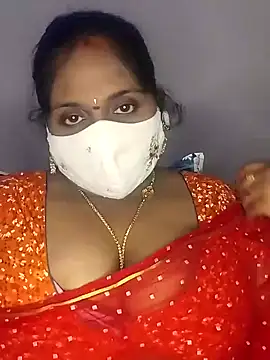 Snapshot of Sexy_Radhikaa chatting on March 2025 05:38:01 PM Sexy Radhikaa online show from March 2025 05:38:01 PM