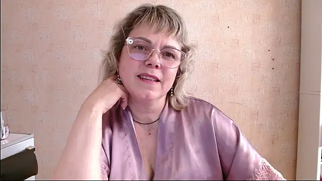 sweetsunset11 online show from May 2026 01:40:01 PM