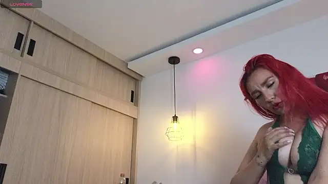 Snapshot of Carol_love0411 chatting on March 2026 04:30:02 AM Carol love0411 online show from March 2026 04:30:02 AM